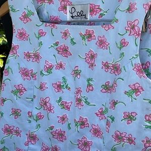Lilly Pulitzer Linen Blue w/Pink Flower, 5 Buttons